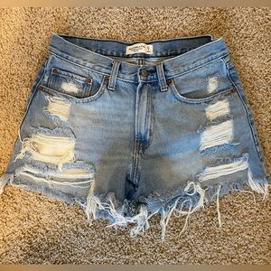Abercrombie, The Boyfriend Short, Mid Rise